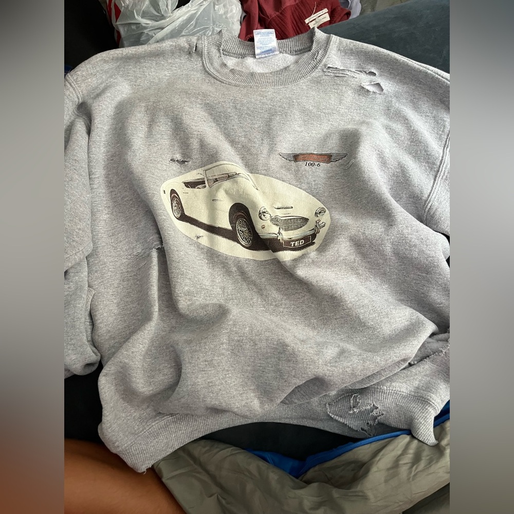 vintage distressed car crewneck